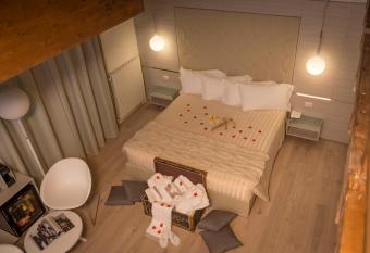 White Angel Hotel has Balcony rooms