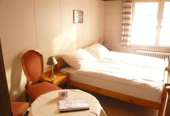 Park allows 18 year olds to book a room