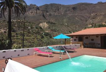 Casa Rural Tadia allows 18 year olds to book a room