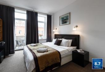 Happy Inn has Balcony rooms