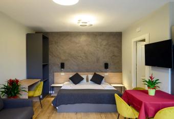 B&B Dimora Morelli has Balcony rooms