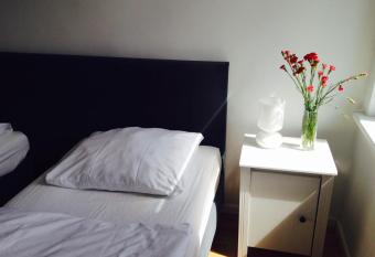 Hostel Octopus Gda  sk allows 18 year olds to book a room