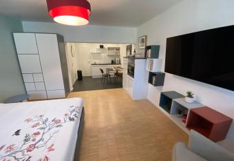 Tondose Apartment has Balcony rooms