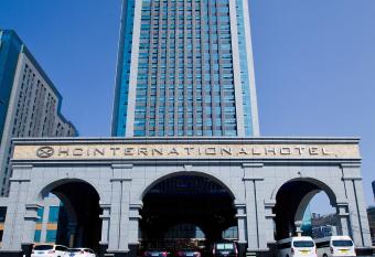 Huachen International Hotel allows 18 year olds to book a room