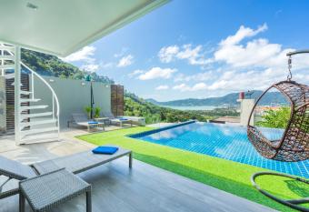 Sirirat Sea-view Villa allows 18 year olds to book a room