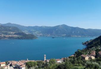 B&B Curtif has Balcony rooms