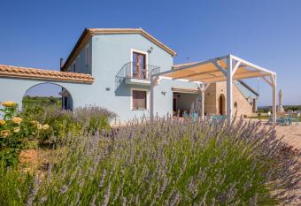 Relais Piano Valle has Balcony rooms