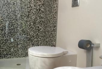 L Incantesimo has rooms with a private hot tub