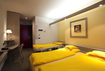 Hotel Marzia has rooms with a private hot tub