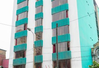 Hotel Per   Pac  fico allows 18 year olds to book a room