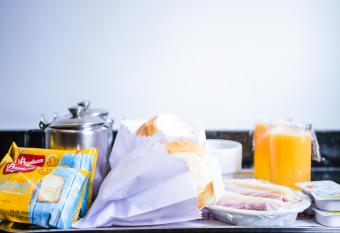 Hotel An  lia Franco allows 18 year olds to book a room