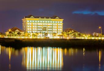 Ban Thach Riverside Hotel & Resort has Balcony rooms