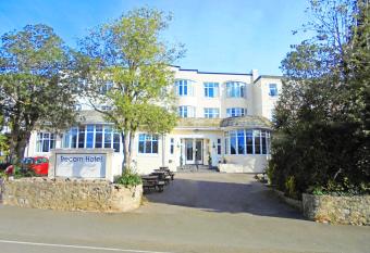 Trecarn Hotel allows 18 year olds to book a room