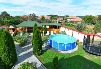 Pensiunea Mama Lia has Balcony rooms