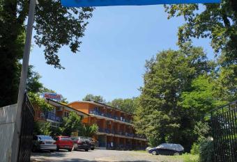 Hotel Maria has Balcony rooms