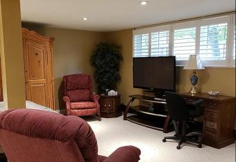 Forest Hill Bed and Breakfast allows 18 year olds to book a room