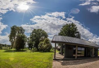 Holiday home Uzbazes allows 18 year olds to book a room