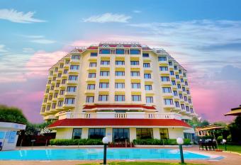 Welcomhotel by ITC Hotels, Devee Grand Bay, Visakhapatnam allows 18 year olds to book a room