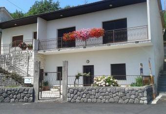 Divna Apartment has Balcony rooms