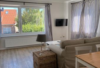 Hotel & Ferienunterk  nfte Hus Seeblick allows 18 year olds to book a room