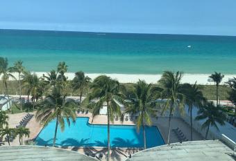 Ocean Front Casablanca Studios With Full Kitchens & Beach Access By Bl Rentals has Balcony rooms