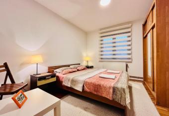 Apartment Viktorija allows 18 year olds to book a room