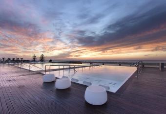 Parador de C  diz has Balcony rooms