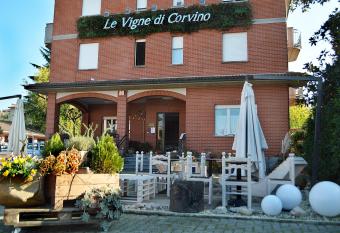 Hotel Le Vigne di Corvino allows 18 year olds to book a room