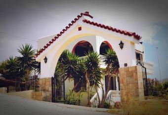 Stelios Zalonis Apartments has Balcony rooms