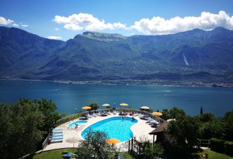 Residence Hotel Maxi has Balcony rooms