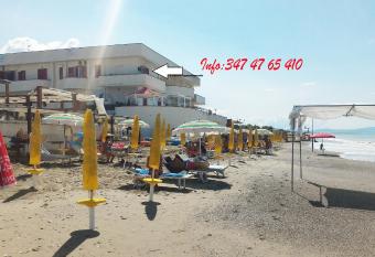 Dei Navigatori allows 18 year olds to book a room