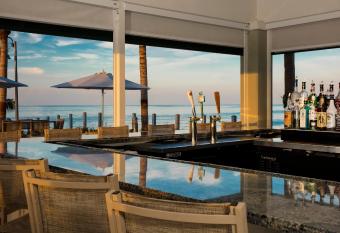 Courtyard by Marriott Faro Blanco Resort has Balcony rooms