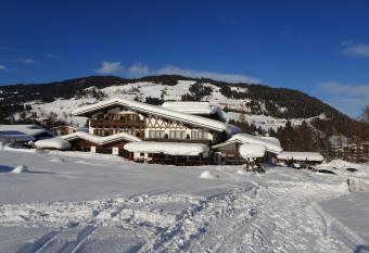 Alpenhotel Landhaus K  chl has Balcony rooms