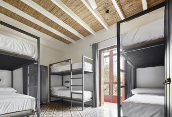 The Boc Hostels - Palma Albergue Juvenil allows 18 year olds to book a room