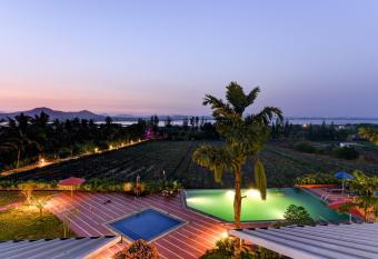 Regenta Resort Soma Vine Village Nashik allows 18 year olds to book a room