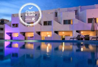 Lagoa Hotel has Balcony rooms