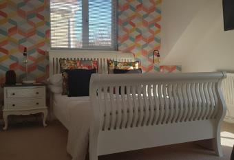 Telscombe Cliffs Bed and Breakfast has Balcony rooms