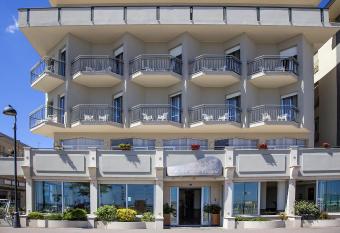 Hotel Dei Cesari has Balcony rooms