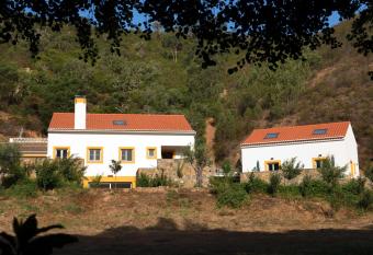 Casa Alva has Balcony rooms
