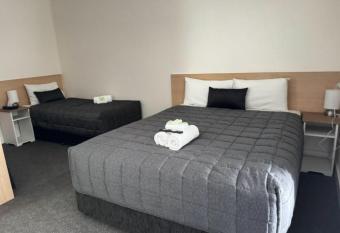 Twin City Motor Inn allows 18 year olds to book a room