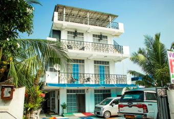 White House allows 18 year olds to book a room