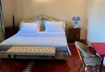 B&B Independente has rooms with a private hot tub