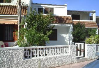 Gregal Vidaber Adosado allows 18 year olds to book a room