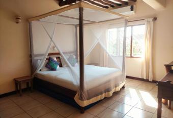 Galawa Beach Apartments allows 18 year olds to book a room