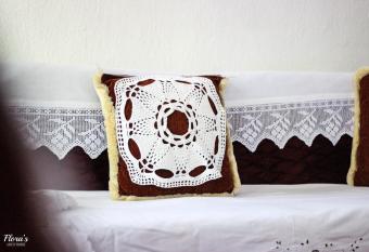 Flora s Guesthouse  The Fir Gate  has Balcony rooms