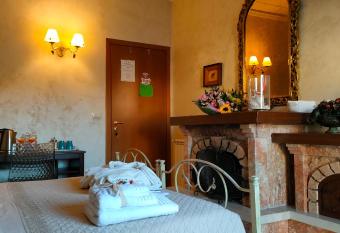 Selene Charme and Confort allows 18 year olds to book a room