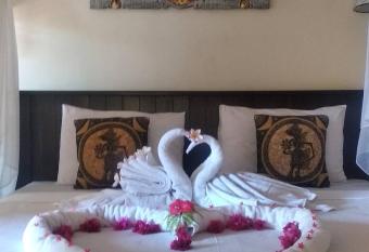 Ode Resto Guesthouse has Balcony rooms