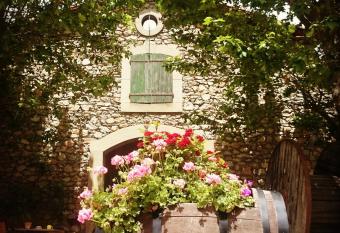 Relais de Laval has Balcony rooms