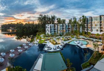 Cassia Phuket allows 18 year olds to book a room