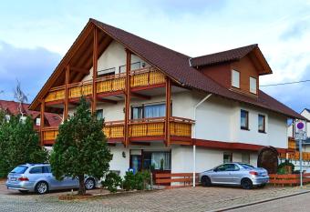 Hotel Garni Sebastian has Balcony rooms